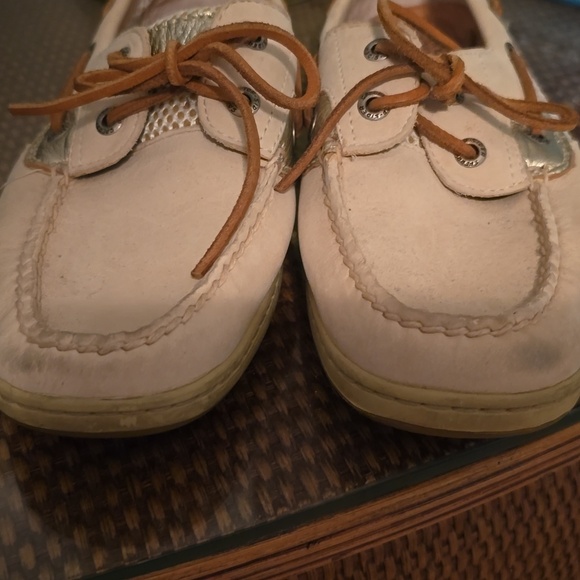 Womens Sperry Top Siders Beige Boat Shoes with A Gold Accent Size 8 (Bin1) - Picture 2 of 9